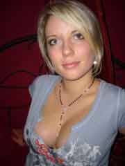 a single woman looking for men in Lake Zurich, Illinois