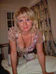 romantic woman looking for guy in Winfield, Illinois